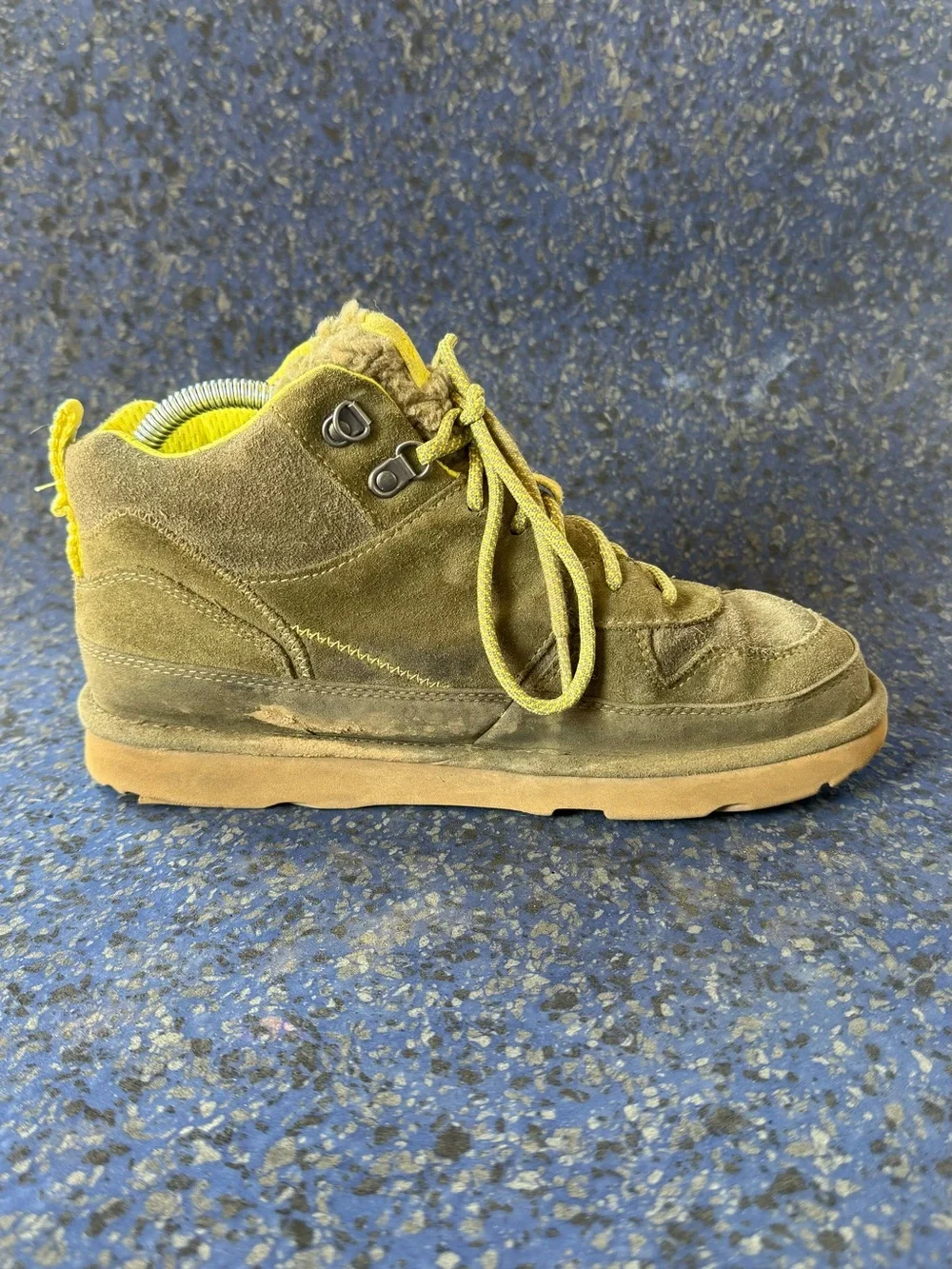 UGG Highland Heritage Hi Boots Boys Size 6